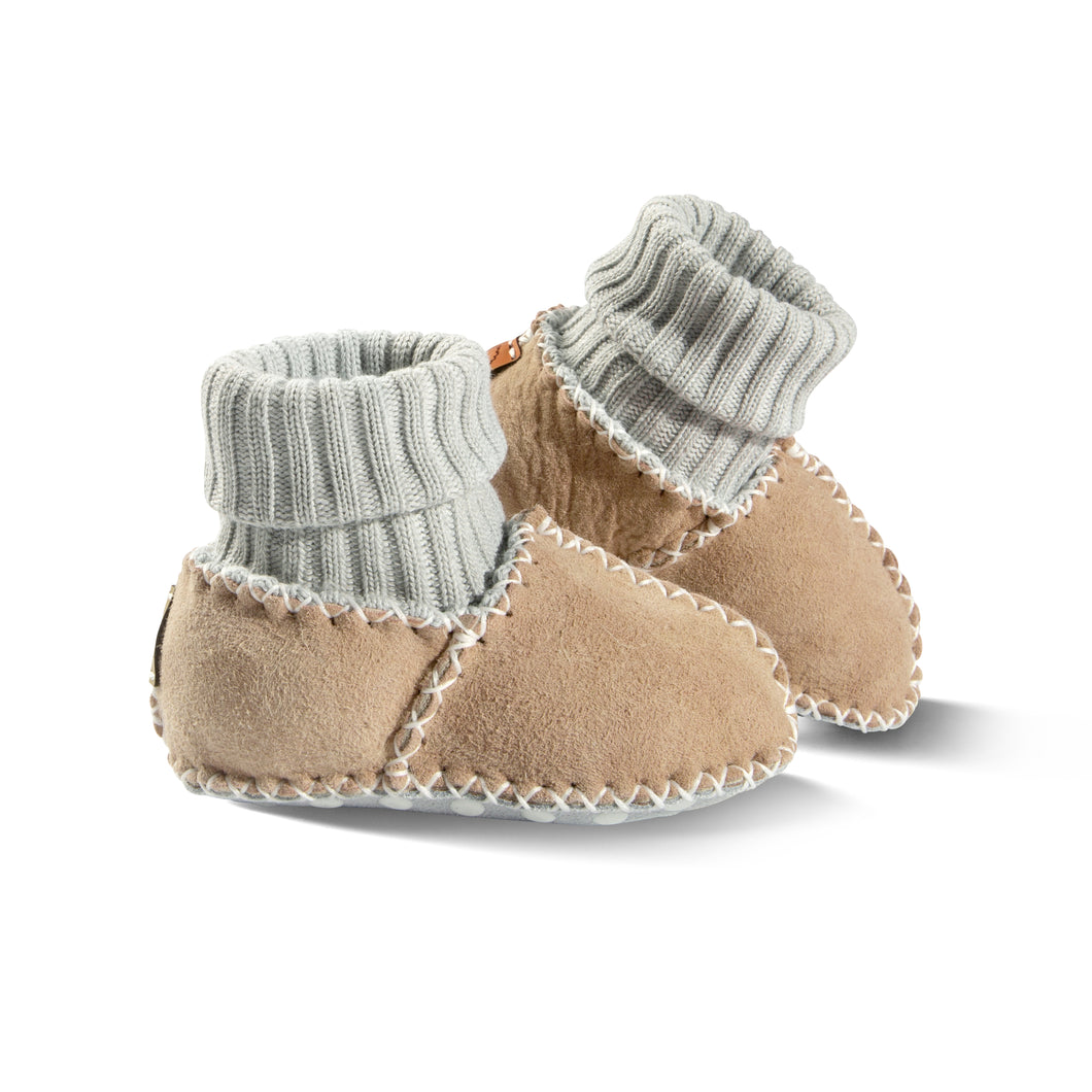 Babyschuh mit Strickbund