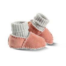 Lade das Bild in den Galerie-Viewer, Babyschuh mit Strickbund
